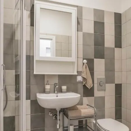 Brand New Premium Studio Apart. 아파트 리가